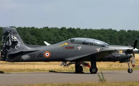 Avi�n Super Tucano