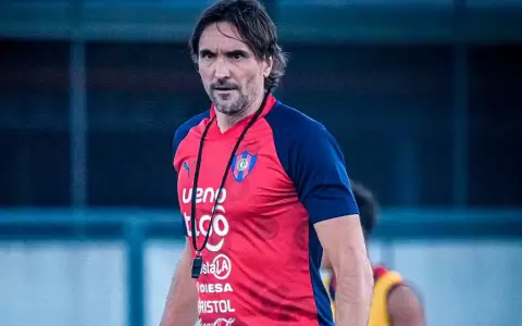 Diego Mart�nez: "El equipo jug� muy bien"