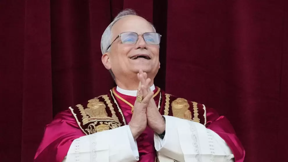 El cardenal estadounidense Robert Francis Prevost asumi� el pontificado bajo el nombre de Le�n XIV.