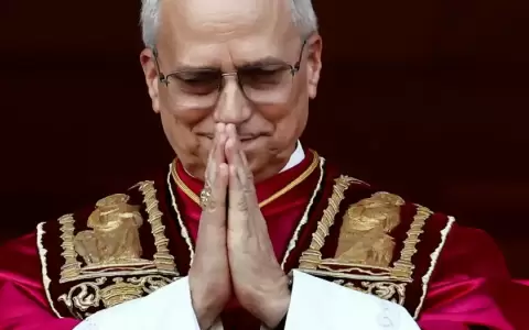 Robert Francis Prevost Mart�nez, nacido en EE. UU. y nacionalizado peruano, fue elegido como el nuevo papa Le�n XIV.