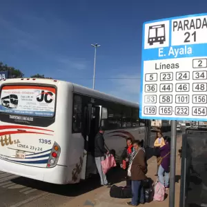 Legisladores de la oposici�n impulsan plan de reforma integral del transporte p�blico