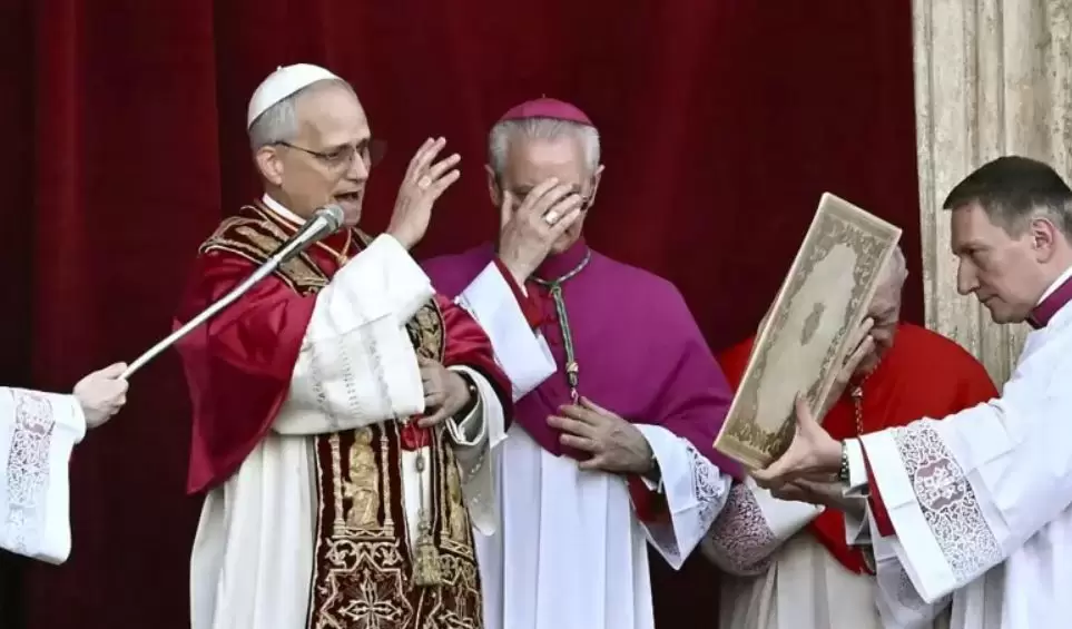 El nuevo papa se hizo llamar León XIV.