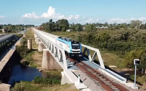 Ferrocarril Central de Uruguay.