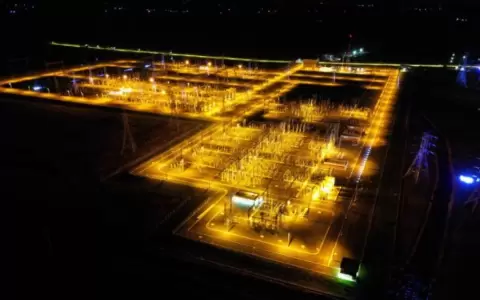 La nueva subestaci�n recibe en total cinco l�neas de transmisi�n de 500 kV.