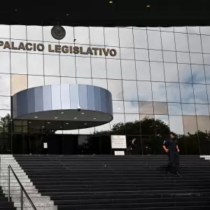 Nepotismo y tr�fico de influencias, sin castigo en el Congreso