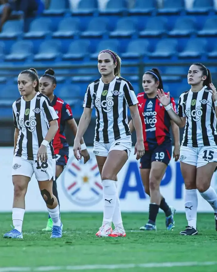 Paola Genes, ahora defiende los colores de Libertad.