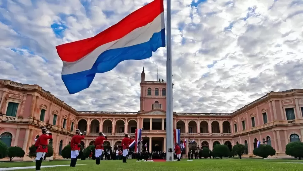 Festejos en Asunci�n por los 214 a�os de Independencia del Paraguay.