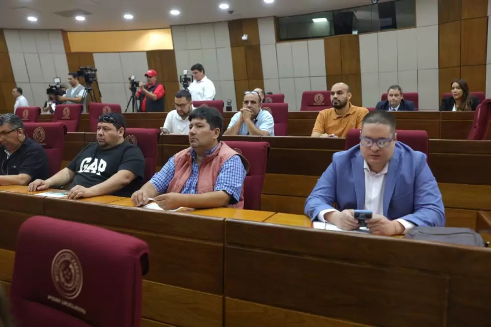 Audiencia p�blica sobre reducci�n de la carga horaria laboral.
