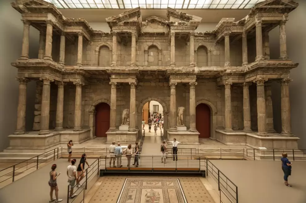 Interior del Museo de Pérgamo, Isla de los Museos (Alemania). Cortesía