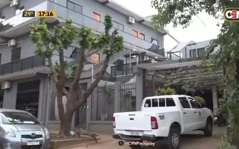 El hombre se hac�a pasar por estudiante y exig�a alta suma de dinero para liberar a las mujeres.