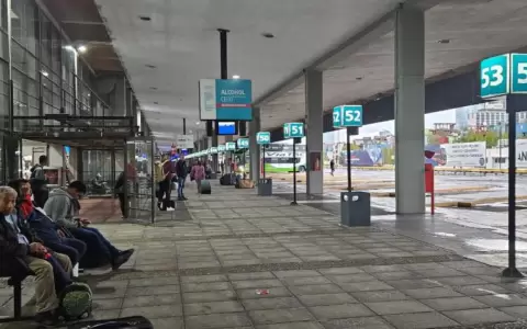 Las inundaciones en el norte de la Provincia de Buenos Aires, obliga a suspender los viajes.