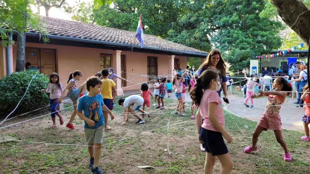 "Juguemos cultura" en el Parque Caballero.