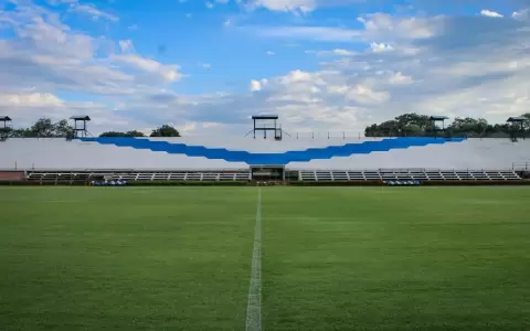 Presidente de Ameliano manifiesta indignaci�n por no poder jugar en su estadio ante Cerro Porte�o