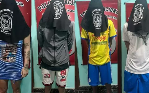 Las cuatro personas detenidas esta madrugada.