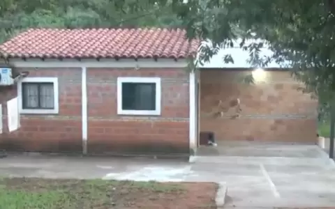 La casa del barrio Villa Rosita de Aregu�, que ahora quiere abandonar la familia.