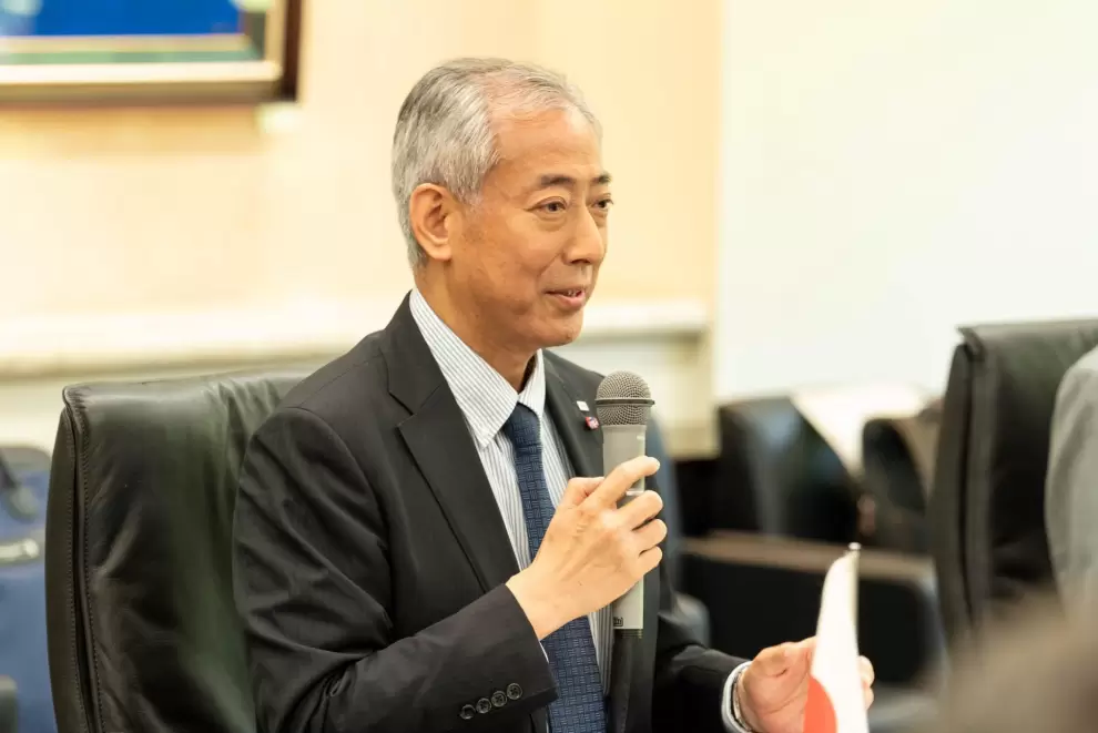 Peña en Japón reunido con el titular de la Agencia Japonesa de Exploración Aeroespacial.