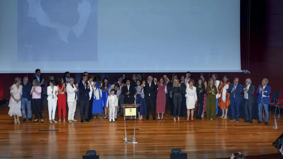 Asistentes y premiados durante la ceremonia.
