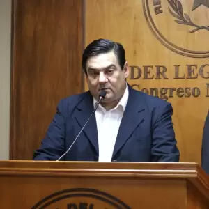 Buzarquis impulsa un sistema jubilatorio universal y cuestiona privilegios del modelo actual