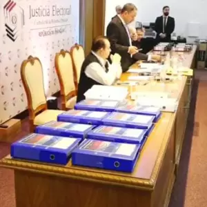 Tres empresas interesadas en proveer máquinas de votación al TSJE