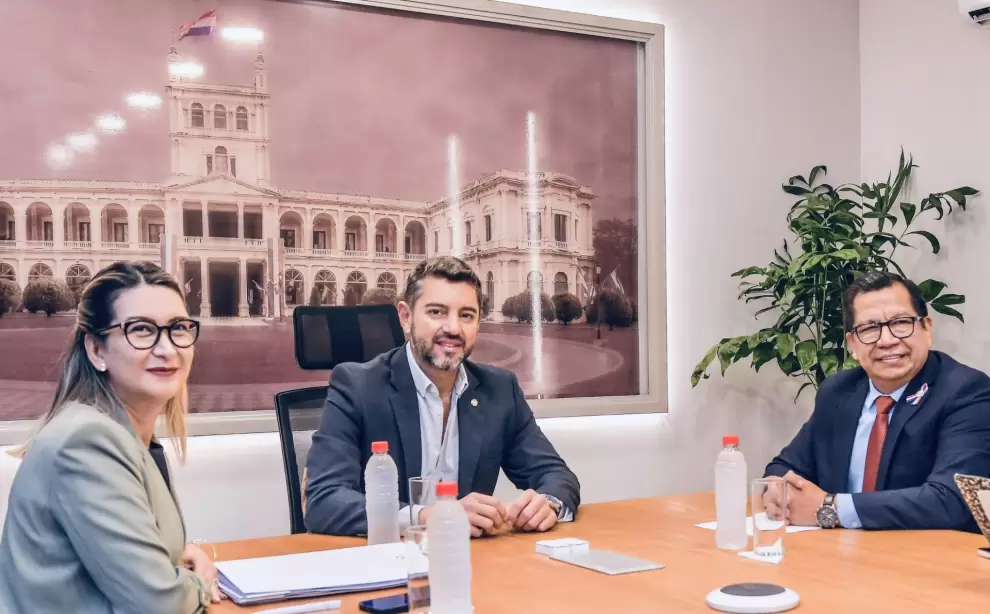 M�nica Recalde, Pedro Alliana y Tadeo Rojas.