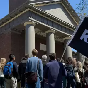 Mundo reacciona a veto a estudiantes extranjeros en Harvard