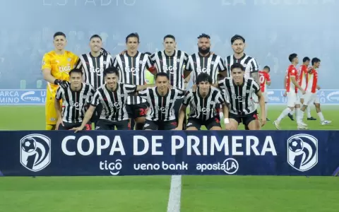 Libertad consigue una victoria en la �ltima jugada y acaricia la estrella 26