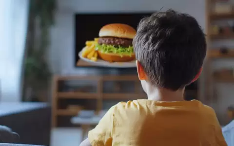 Los alimentos ultraprocesados son capaces de desencadenar una adicci�n importante, advierten.