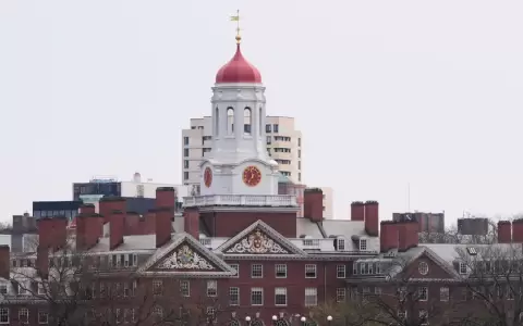 Trump acusa que a la Universidad de Harvard de ser un basti�n del antisemitismo, y de promover ideas de izquierda radicales.
