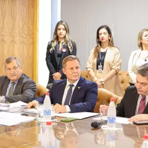Comisi�n contra "mafia de los pagar�s" recibi� a ministros de la Corte y abordaron problem�tica