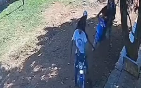 Los malvivientes a punta de machete para robar.
