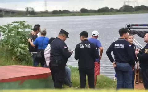 El cad�ver del joven El�as fue hallado en aguas del r�o  Paraguay.