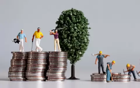 �C�mo est� conformada la pir�mide socioecon�mica en Paraguay?