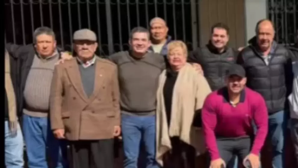 Encuentro político en Hohenau.