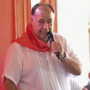 Afara critica reunión secreta entre ministros de la Corte y Santiago Peña