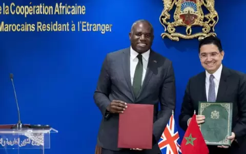 El ministro de Asuntos Exteriores brit�nico, David Lammy, y su hom�logo marroqu�, Nasser Burita, en Rabat.