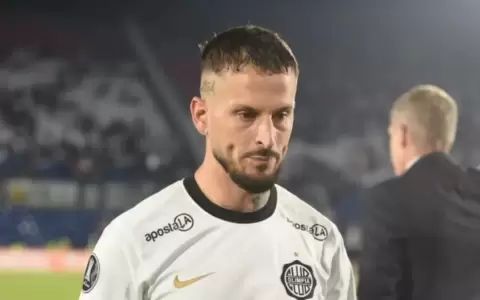 Pipa Benedetto compartir� plantel con dos paraguayos