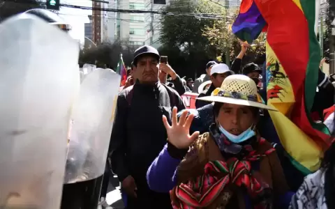 Seguidores de Evo Morales siguen en protesta.