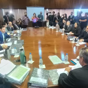 Contralor se presenta ante Comisi�n Especial que analiza intervenci�n de la Municipalidad de CDE
