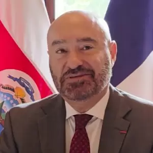 Canciller�a convoca a embajador de Francia ante declaraciones sobre los viajes de Pe�a