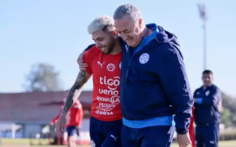 Albirroja: Gustavo Alfaro prepara un equipo ofensivo para el duelo ante Uruguay
