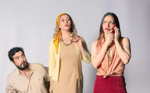 Elenco de la obra "En familia", dirigida por Ariel Galeano