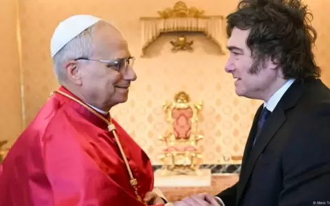 El papa Le�n XIV y el presidente argentino, Javier Milei, este s�bado en el Vaticano.