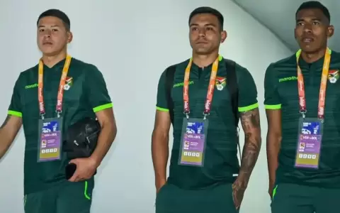La selecci�n de f�tbol de Bolivia no pudo retornar a su pa�s.