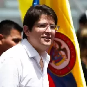 Pe�a y otras autoridades paraguayas condenan ataque a pol�tico colombiano