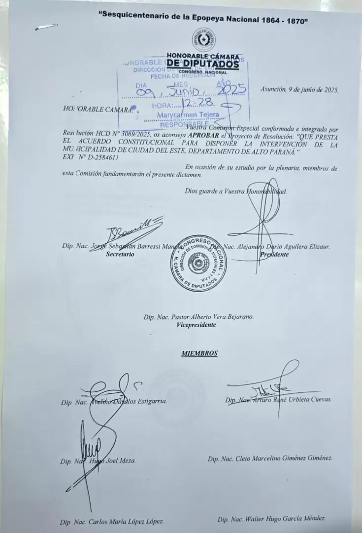 Dictamen de la Comisi�n Especial que estudia Intervenci�n de CDE.