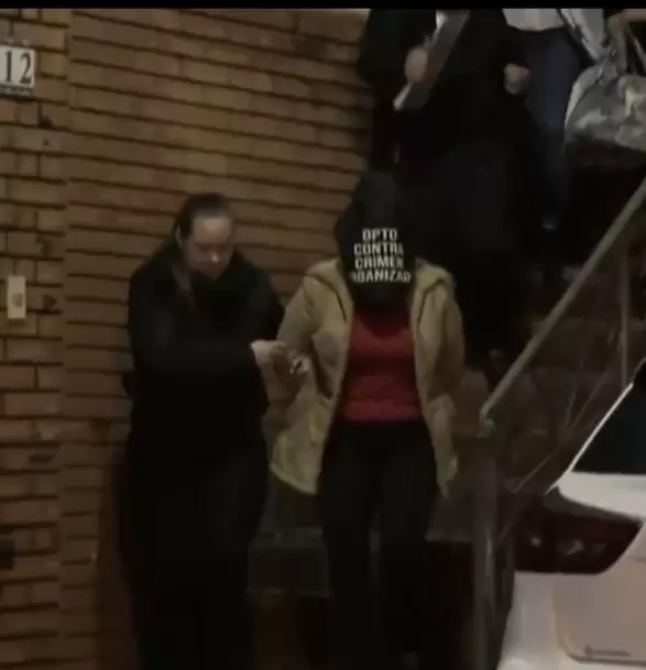 Dos personas detenidas tras allanamientos antidrogas.