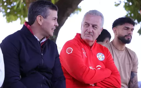 Pe�a con Alfaro.