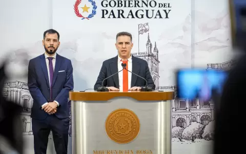 Conferencia de prensa de Mitic, Gustavo Villate.