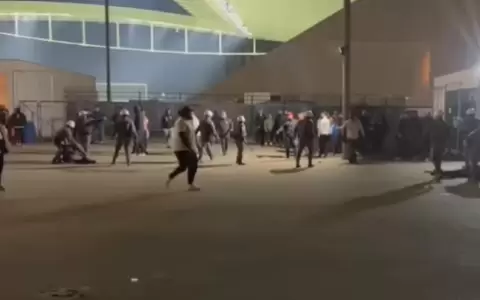 La polic�a brasile�a protagoniz� un lamentable incidente que involucr� a decenas de hinchas paraguayos que fueron a San Pablo.