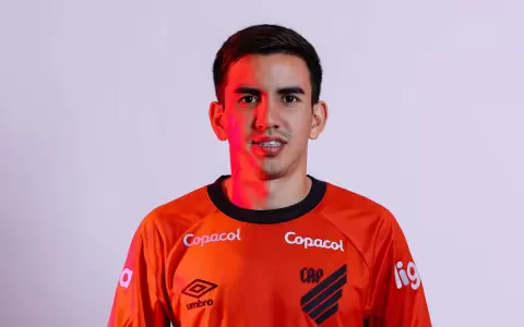 Olimpia cierra con un joven extremo